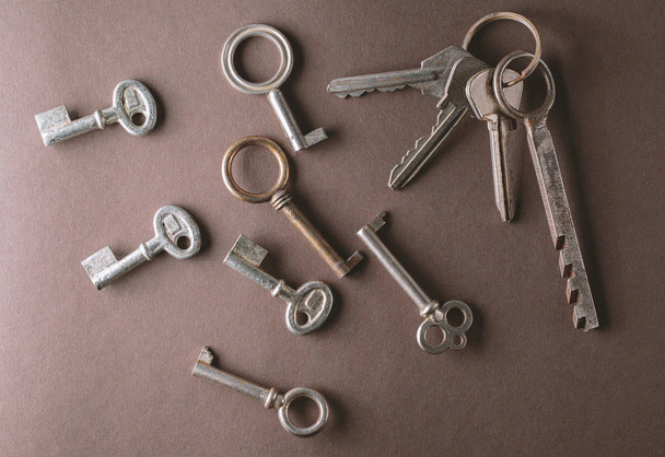 فال کف دست ازدواج: بررسی تجربیات و شایعات نی نی سایت